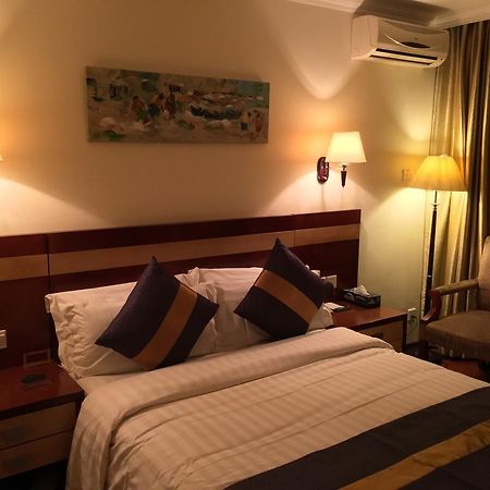 G.S Plaza Hotel Accra Bagian luar foto