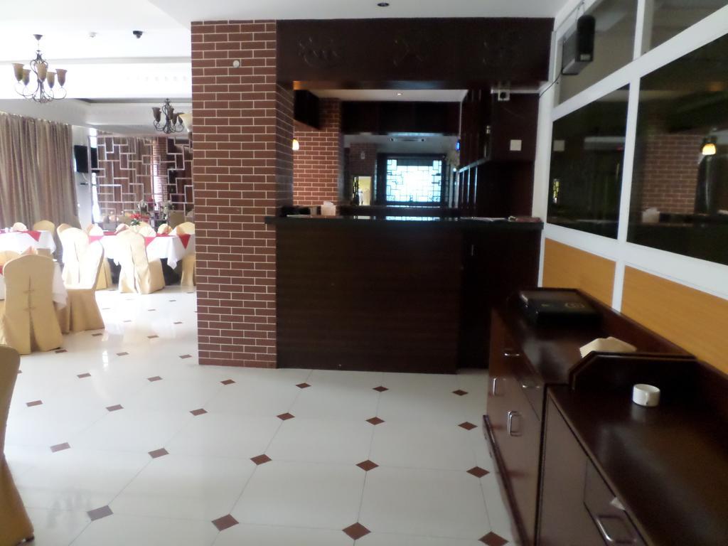 G.S Plaza Hotel Accra Bagian luar foto